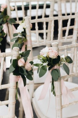 çiçek, düğün tarzı ile dekore edilmiş koltukları