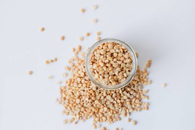 ham kuru bezelye ile cam kavanoz, makro