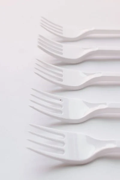 Set White Plastic Forks Flat Lay White Background — Stock Photo, Image