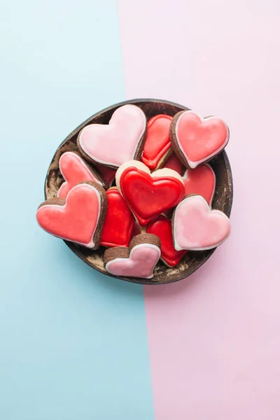 Cookies Heart Shape Red Glaze Bowl — Stock Photo, Image