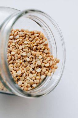 ham kuru bezelye ile cam kavanoz, makro