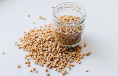 ham kuru bezelye ile cam kavanoz, makro