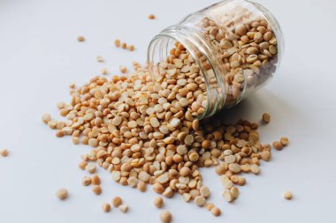 ham kuru bezelye ile cam kavanoz, makro