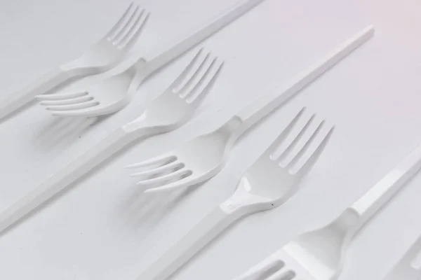 White Plastic Forks Flat Lay White Background — Stock Photo, Image