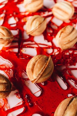 yaratıcı kırmızı karamel, tatlı arka plan desenini