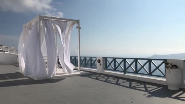 Fluttering Canopy In Santorini Resort — Stock Video