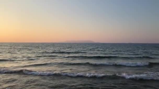 夕方の海の景色がきれい ロイヤリティフリーのストック動画