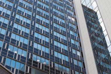 Yüksek katlı apartman