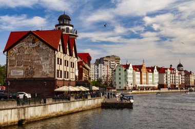 Kaliningrad şehrinin merkezi sokaklarının görünümü