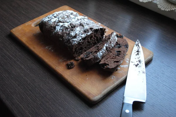 Délicieux Gâteau Chocolat Aux Raisins Secs Boulangerie Maison Dans Cuisine — Photo