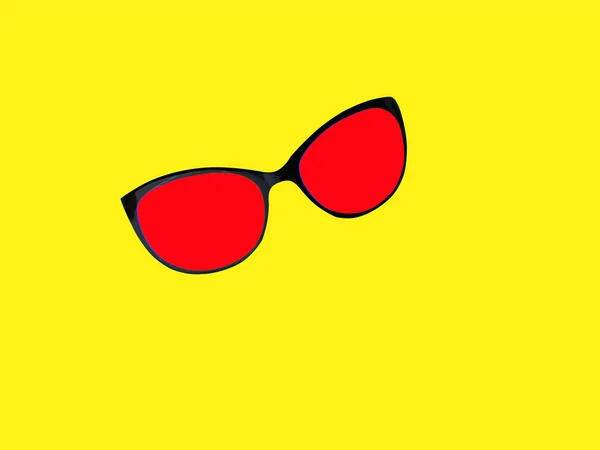 Gafas Sol Rojas Aisladas Sobre Fondo Amarillo Contraste Color — Foto de Stock