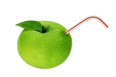 Beyaz bir arka planda bir bardak meyve suyu, içki vitaminler olarak izole yeşil elma