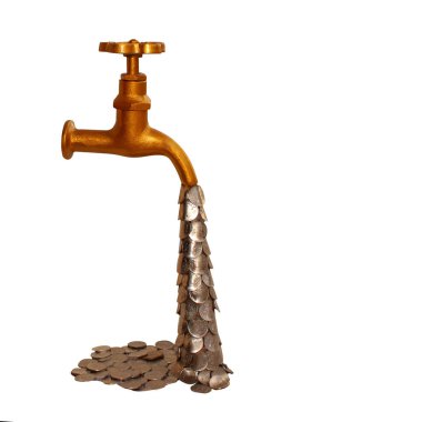 beyaz arka plan üzerinde izole altın su musluk, büyüme sembolü olarak sikke bir dere, satış, busines başarı gösterir