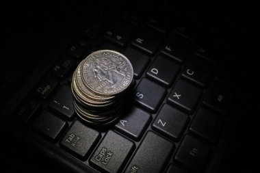 dolar, masraflar. Dünya pazarında döviz kurunun ekonomik tahmini