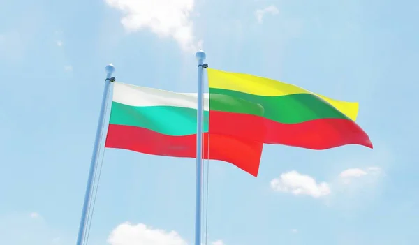 Litvanya Bulgaristan Iki Bayrak Sallayarak Karşı Mavi Gökyüzü Görüntü — Stok fotoğraf