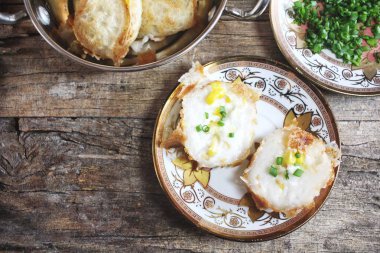 Hindistan cevizi sütü karışımı şeker ve un tatlı