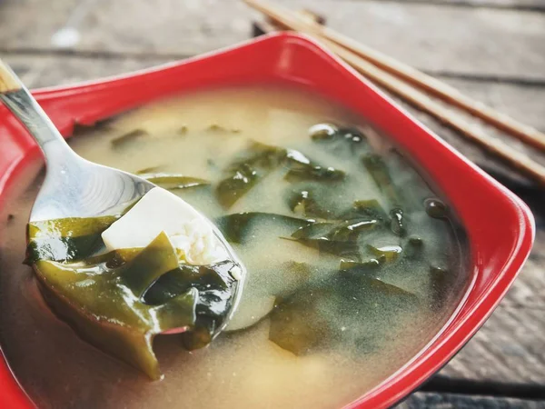Sup Miso Pada Latar Belakang Kayu — Stok Foto