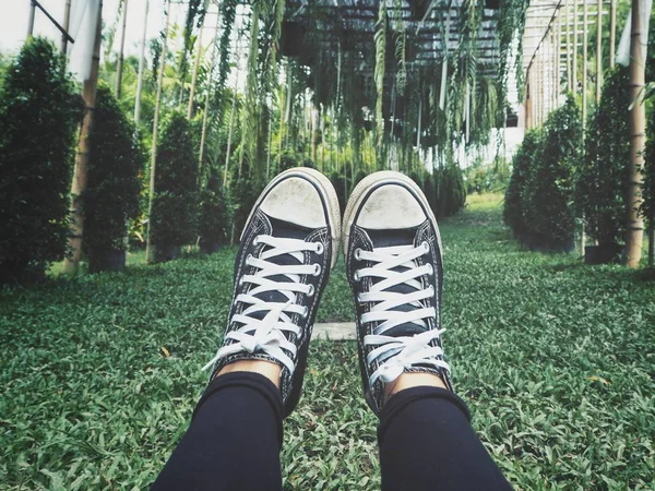 Selfie Black Sneakers Garden — Stock Photo, Image