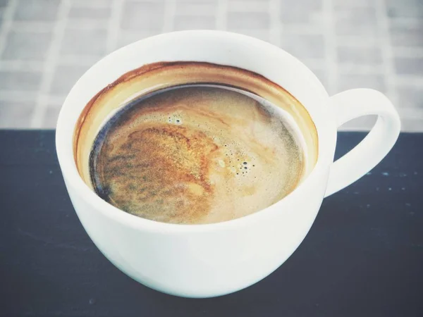 Filiżanki Gorącej Kawy Bliska — Zdjęcie stockowe