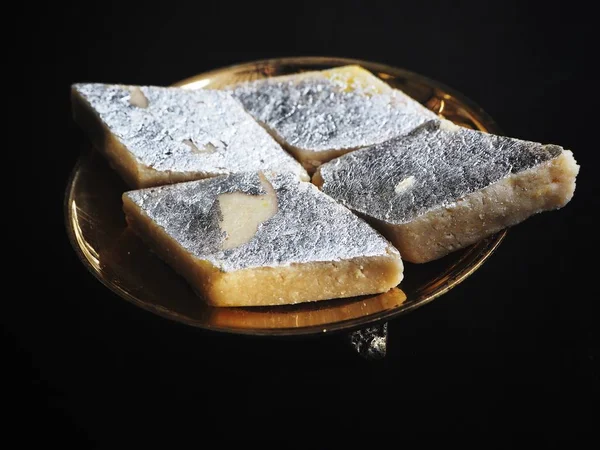 Kaju Katli Indiase Desserts Zwarte Achtergrond — Stockfoto