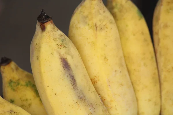 Kilka Bananów Bliska — Zdjęcie stockowe