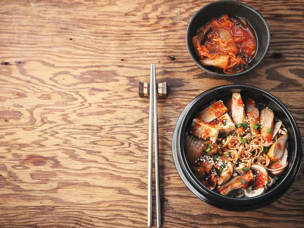 Armia Gulasz Makaronem Tło Przestrzeni Tekstu Korean Food — Zdjęcie stockowe