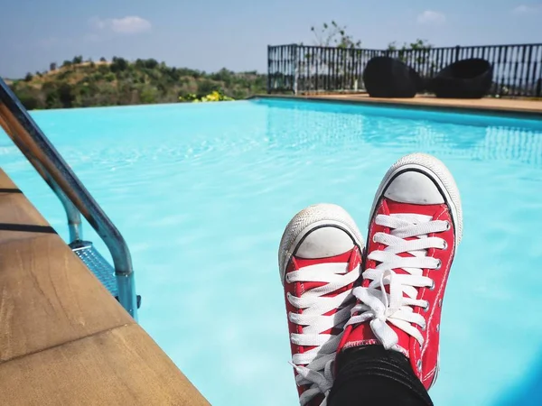 Selfie Red Sneakers Swimming Pool Slifestyle Cool — Stock Photo, Image