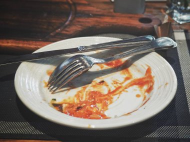 Restoranda yemekten sonra