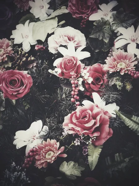 Όμορφη Από Τριαντάφυλλο Τεχνητά Λουλούδια — Φωτογραφία Αρχείου
