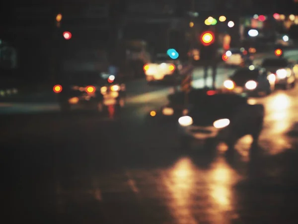 Auto Nachts Auf Der Straße Verschwommen — Stockfoto