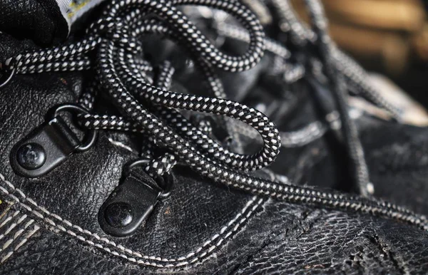 Siyah Güvenlik Ayakkabılarını Kapat — Stok fotoğraf