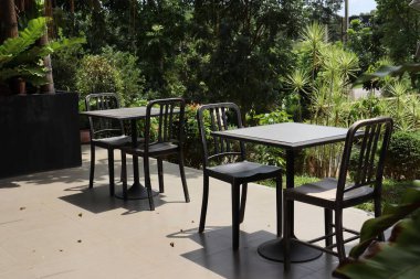 Masa ve sandalye vintage tarzı