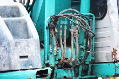 Sondaj makinesi endüstrisi inşaatı