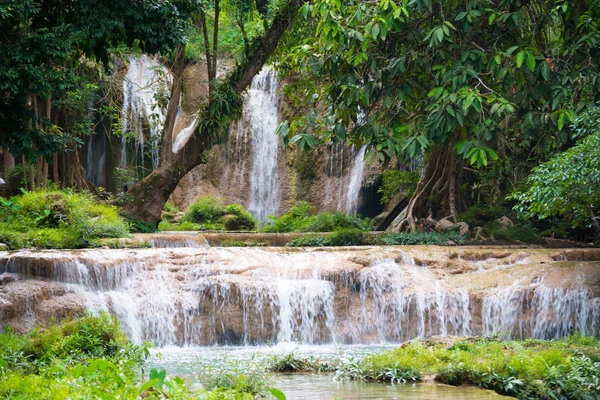 Thanawan Cachoeira Bonita Água Durante Todo Ano Água Verde Esmeralda — Fotografia de Stock