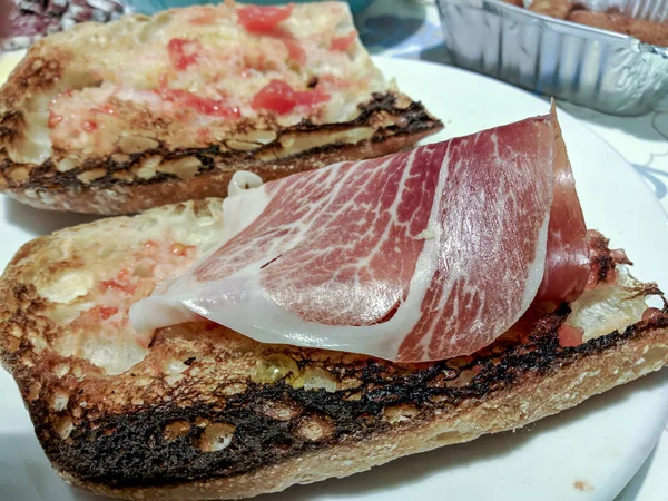 Pan Tostado Con Jamón Español —  Fotos de Stock