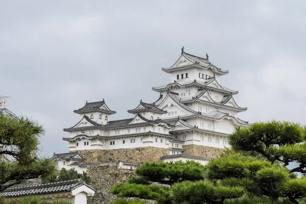 兵庫県の日本庭園と姫路城 白鷺城や白い鷺城 Mainkeep これはユネスコの世界遺産です ストック画像