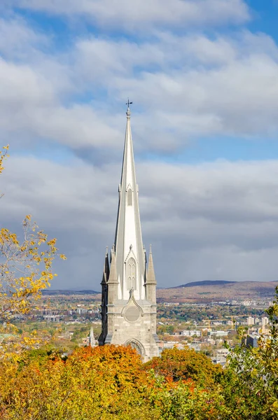 La guglia della Chiesa nella Città Vecchia del Quebec, Canada — Foto Stock