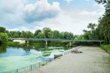 balıkçılık noktalar - adalara bakan bir fırtına önce su manzara