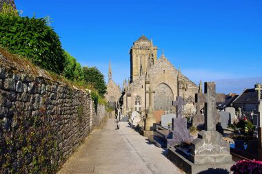 Fransa 'nın ortaçağ köyü Locronan, Brittany