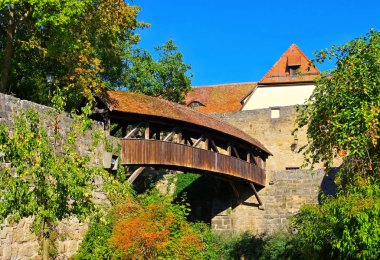 Rothenburg Almanya, surların eski tahta köprüde