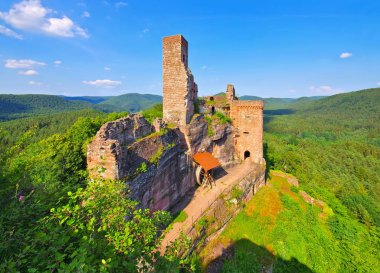 Dahn Rockland, Almanya 'da kale harabesi Altdahn