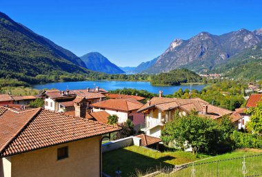 Lago di piyano ve Lake Lugano, İtalya