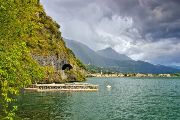 Porlezza cittadina sul Lago di Lugano — Foto Stock