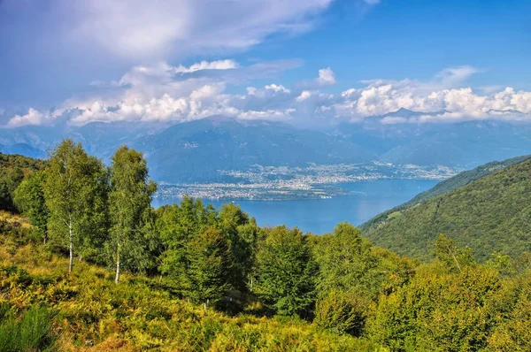 意大利的马焦雷山和阿尔卑斯山 — 图库照片