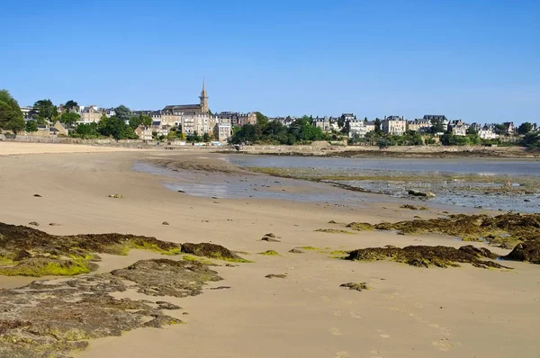 La ciudad Dinard en Bretaña — Foto de Stock