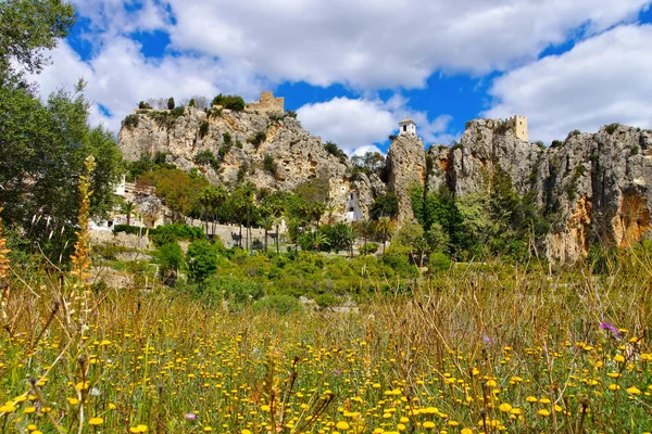 Guadalest, byn i klippiga bergen, Costa Blanca — Stockfoto