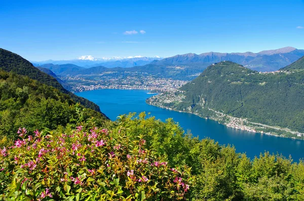 Lago Lugano en los Alpes — Foto de Stock