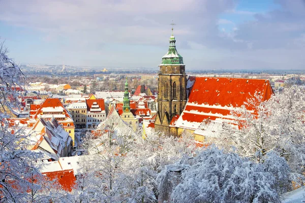 La ciudad Pirna en invierno con nieve — Foto de Stock