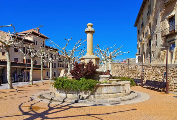 The old medieval town of Morella, Placa de Colon, in Spain — Stock Photo, Image