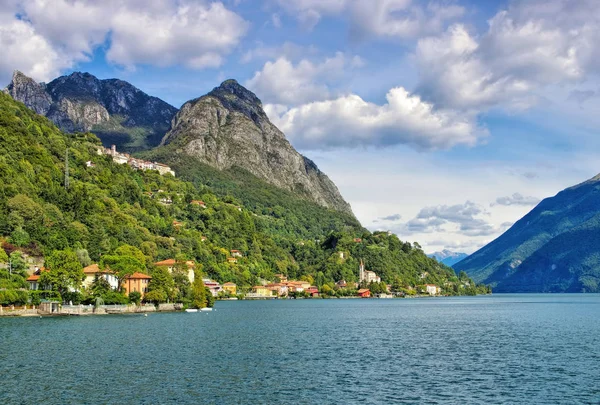 Pequeño pueblo de San Mamete en el lago Lugano — Foto de Stock